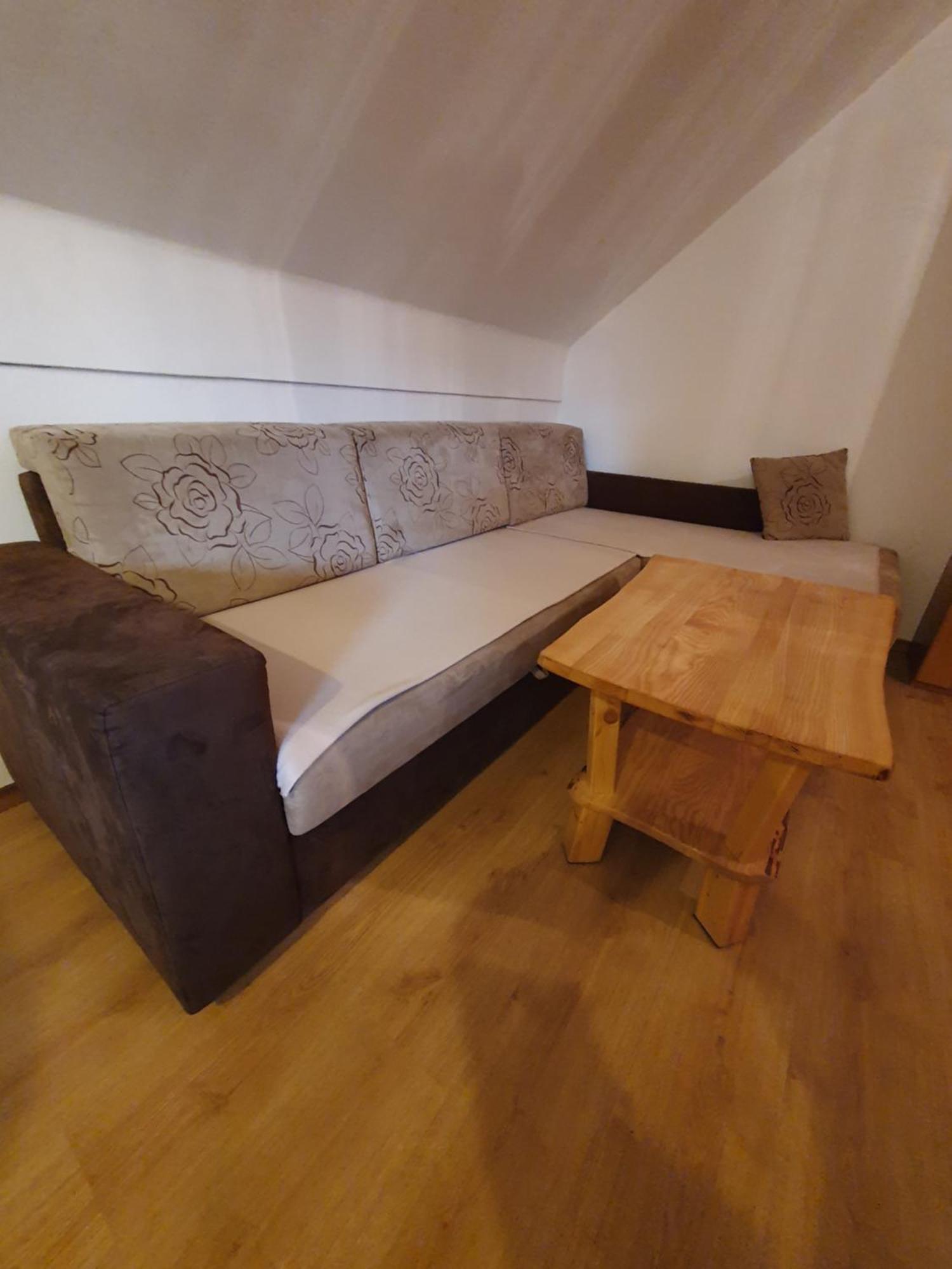 Miskar Rooms Cerknica Habitación foto