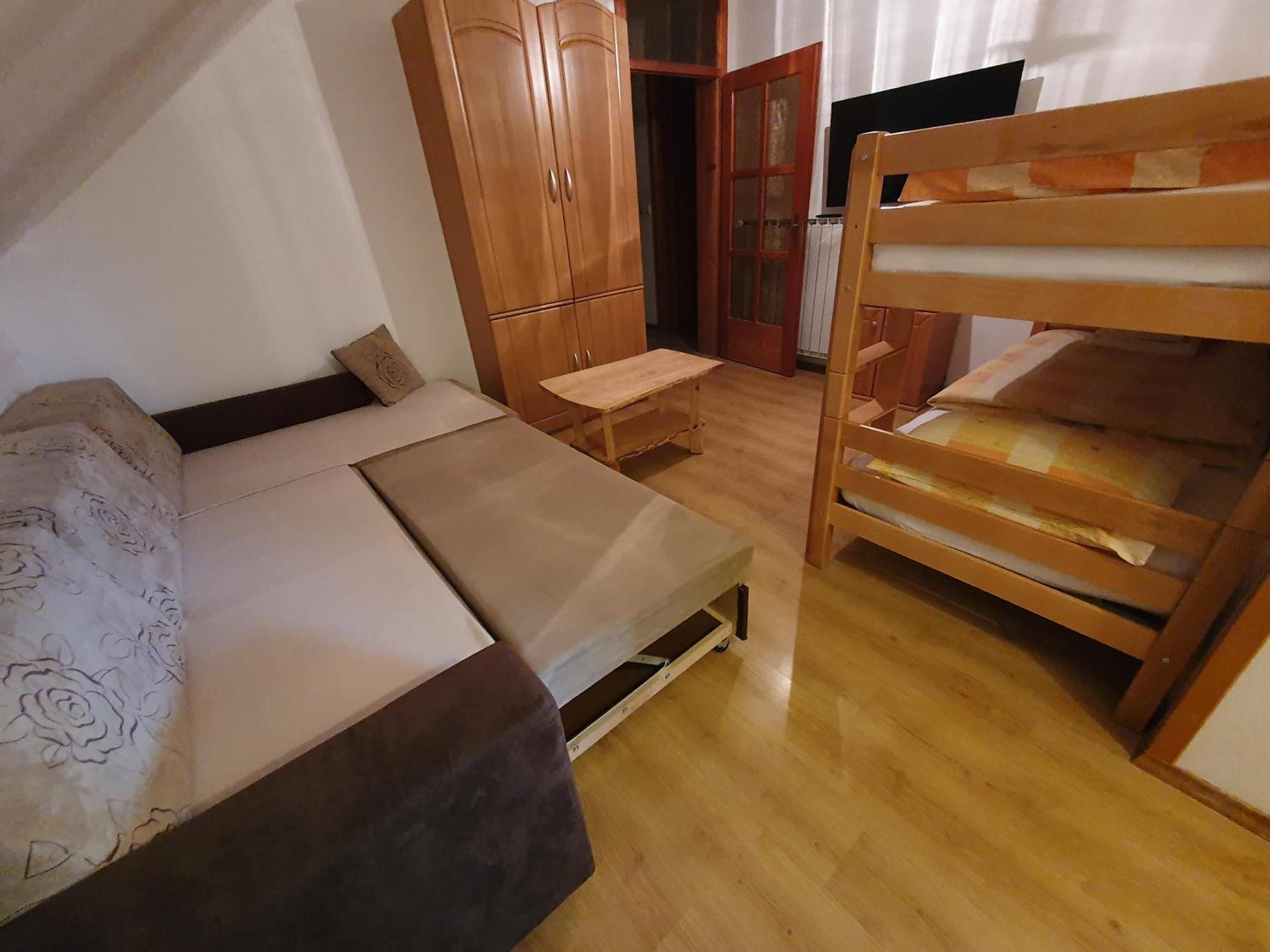 Miskar Rooms Cerknica Habitación foto